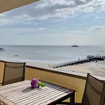 Seeblick 17, Sandwall