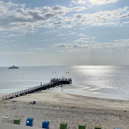 Seeblick 17, Sandwall