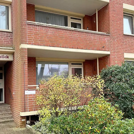 Seeblick 17, Sandwall